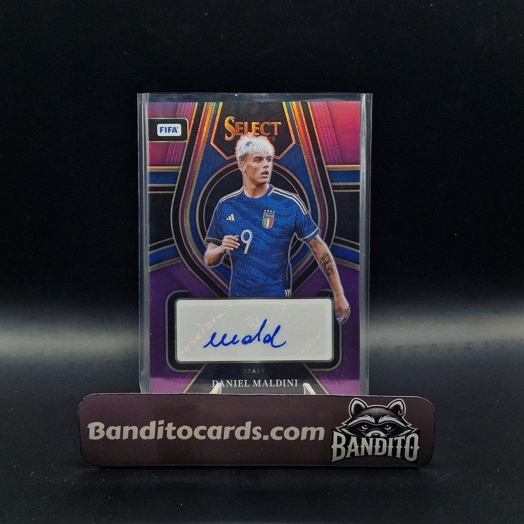 2022-23 Panini Select Daniel Maldini auto /49 - Italy