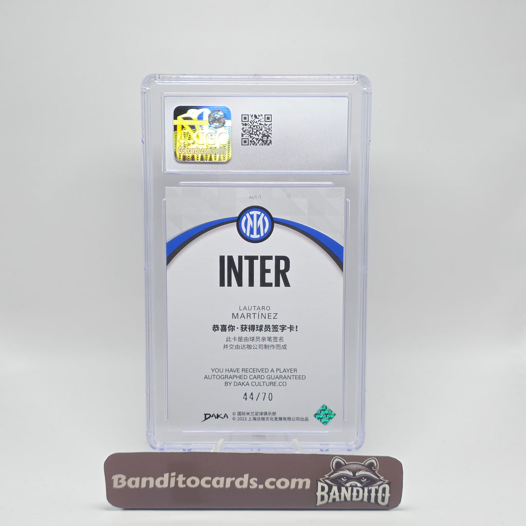 2023 Daka Inter Lautaro Martinez auto on card /70 - CGC 8