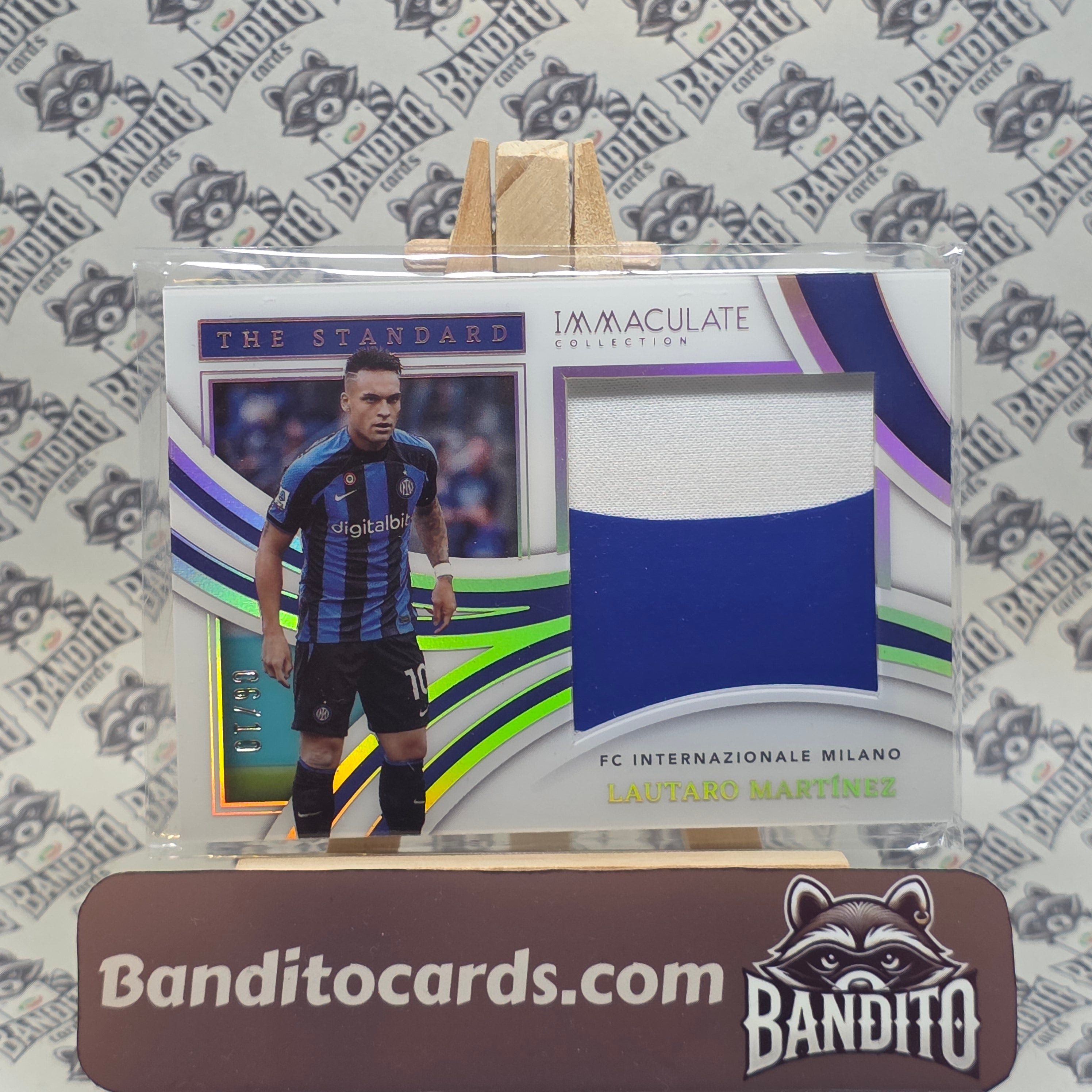 2022-23 Panini Immaculate Lautaro Martinez patch /10 - Inter