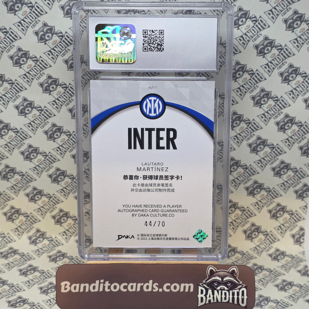 2023 Daka Inter Lautaro Martinez auto on card /70 - CGC 8