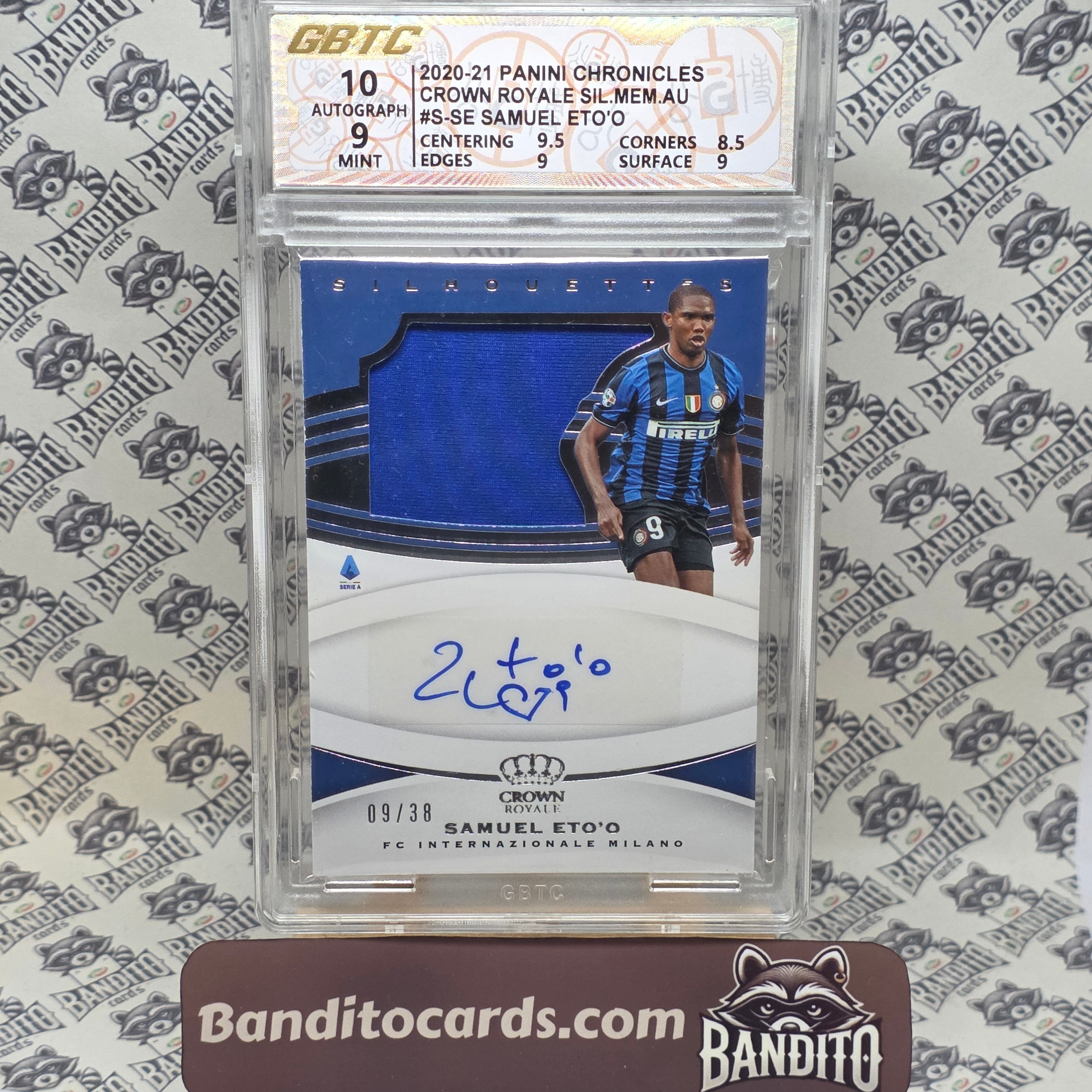 2020-21 Panini Chronicles Crown Royale Samuel Eto'o Patch Auto 9/38 - Inter